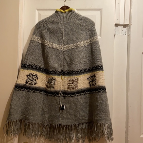 AntikBatik NWOT Cape - Picture 7 of 10